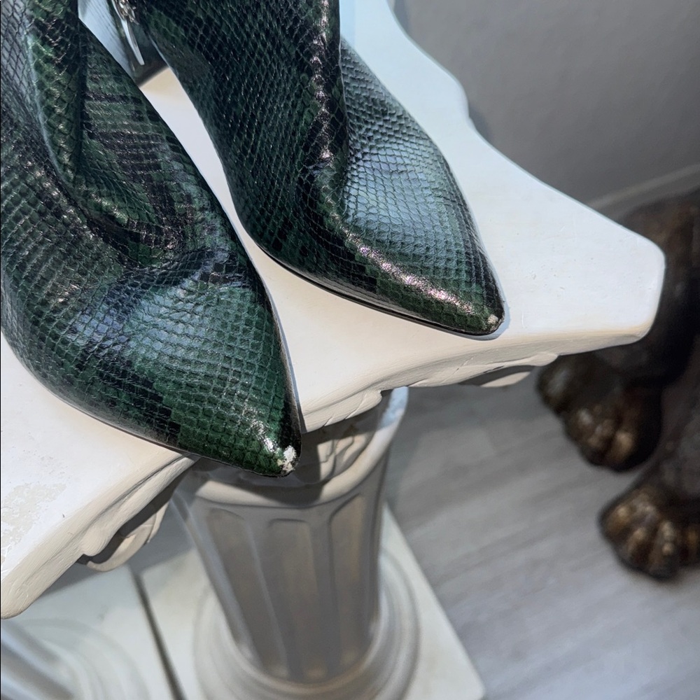 Marc Fisher Green & Black Jelly Booties Size 7 - Picture 8 of 8